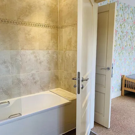 Bright, Modern, Welcoming Easy Stroll Along Pathway Into Kenmare Town Killowen